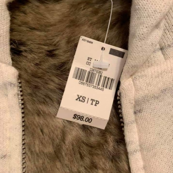 VS Pink Furry/Fuzzy Jacket - Picture 2 of 3